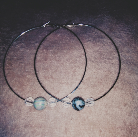 The Queenz Variety Big Hoop Earrings - Picture 2 of 7